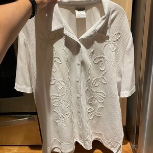 Really fun Allison Daley button up